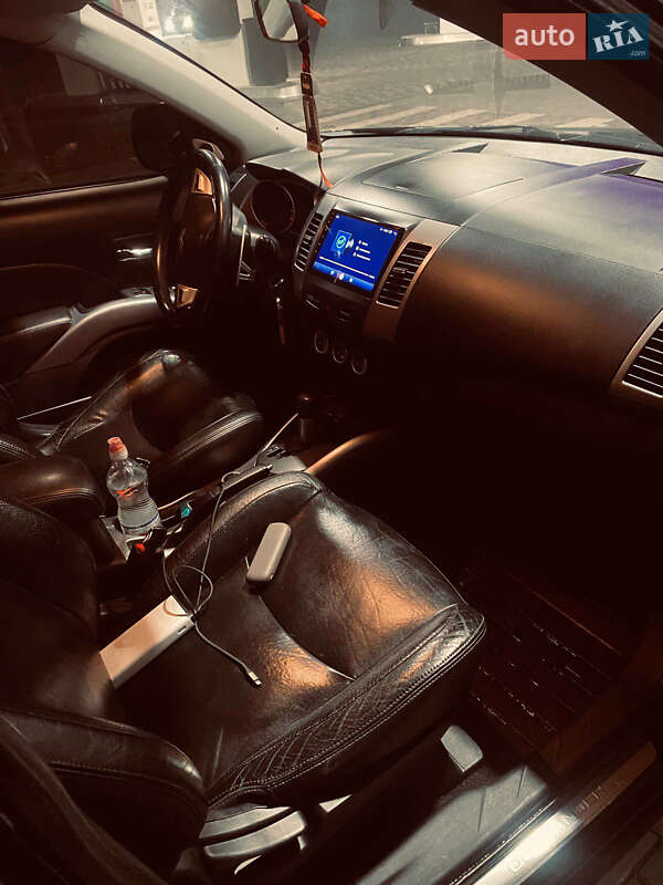Внедорожник / Кроссовер Mitsubishi Outlander XL 2007 в Черкассах