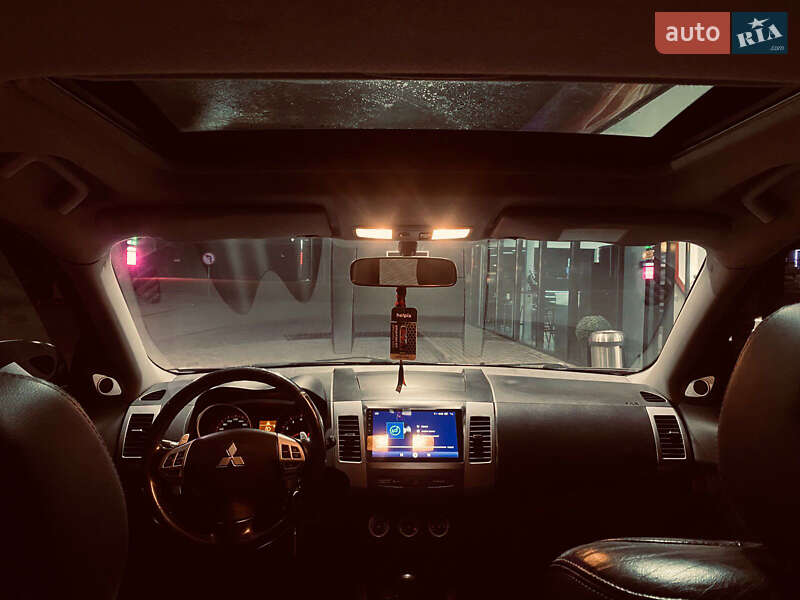 Внедорожник / Кроссовер Mitsubishi Outlander XL 2007 в Черкассах