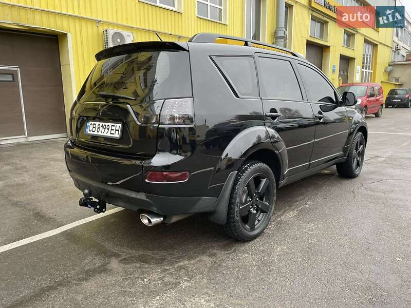 Внедорожник / Кроссовер Mitsubishi Outlander XL 2008 в Чернигове