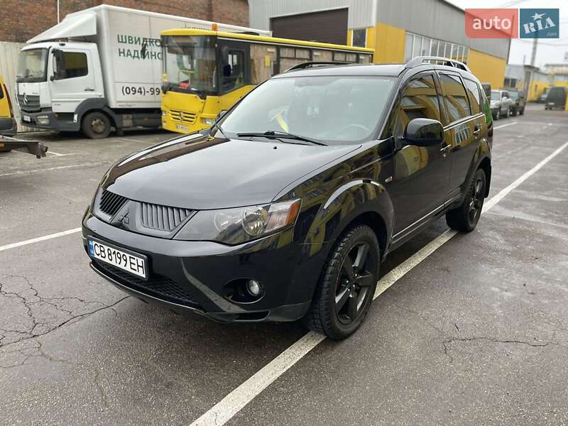 Внедорожник / Кроссовер Mitsubishi Outlander XL 2008 в Чернигове