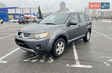 Внедорожник / Кроссовер Mitsubishi Outlander XL 2007 в Киеве