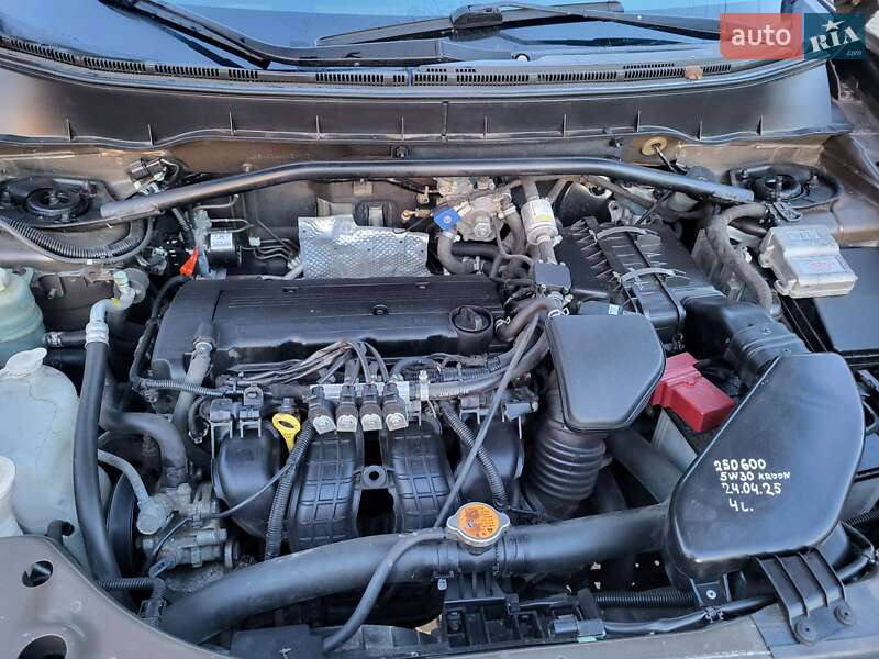 Внедорожник / Кроссовер Mitsubishi Outlander XL 2010 в Хмельницком