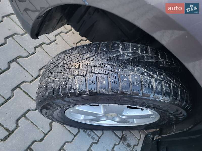 Внедорожник / Кроссовер Mitsubishi Outlander XL 2010 в Хмельницком