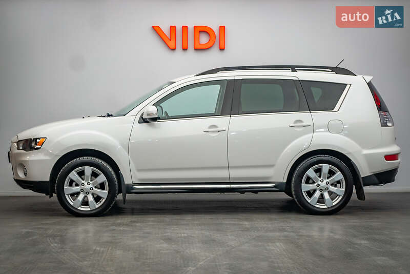 Внедорожник / Кроссовер Mitsubishi Outlander XL 2010 в Киеве фото 3 Внедорожник / Кроссовер Mitsubishi Outlander XL 2010 в Киеве