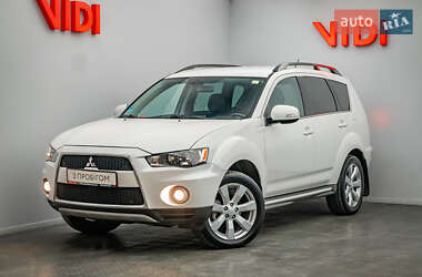 Внедорожник / Кроссовер Mitsubishi Outlander XL 2010 в Киеве