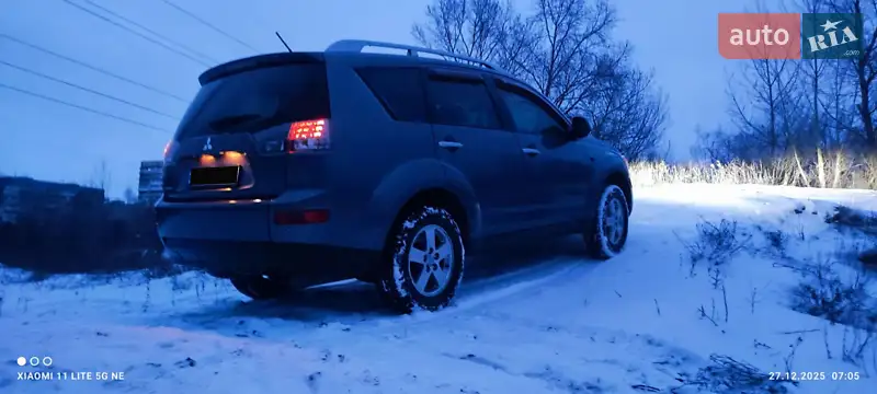 Mitsubishi Outlander XL