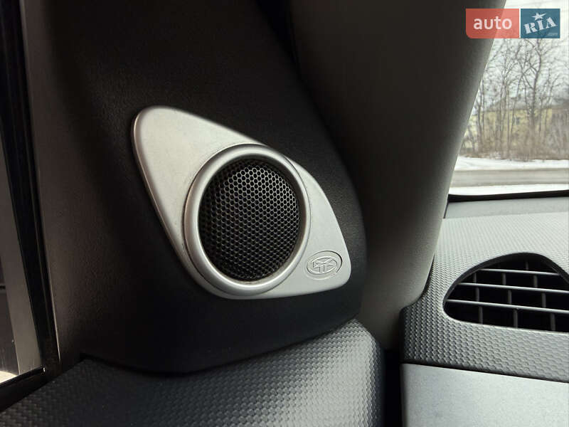 Внедорожник / Кроссовер Mitsubishi Outlander XL 2007 в Киеве