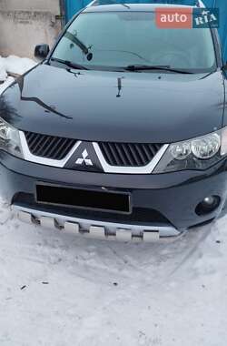Позашляховик / Кросовер Mitsubishi Outlander XL 2008 в Дніпрі