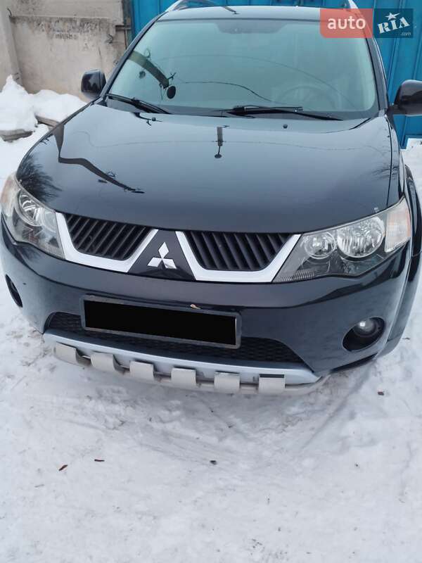 Mitsubishi Outlander XL 2008