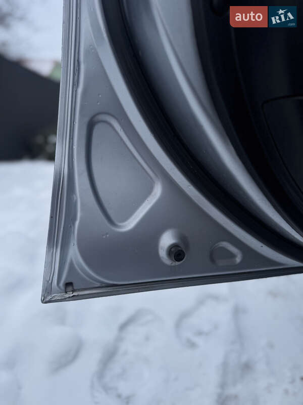 Позашляховик / Кросовер Mitsubishi Outlander XL 2008 в Броварах