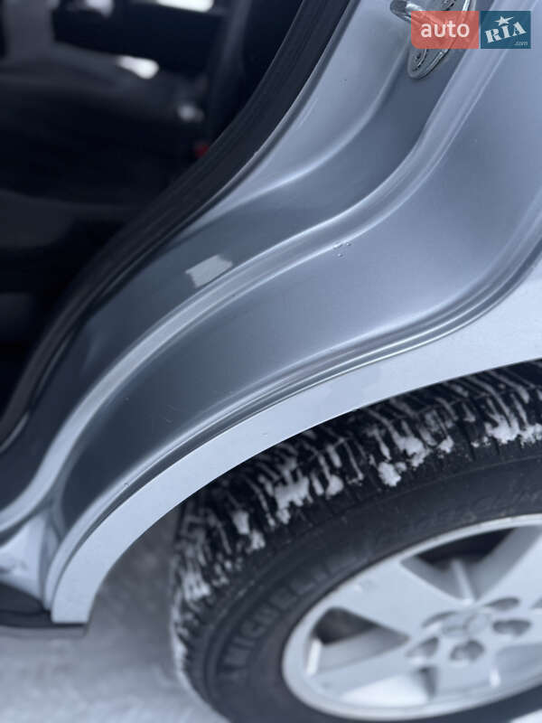 Позашляховик / Кросовер Mitsubishi Outlander XL 2008 в Броварах