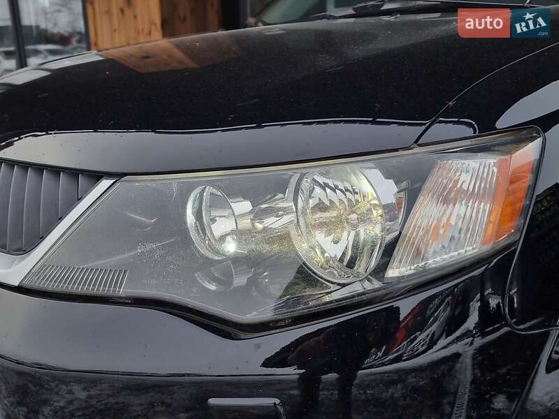 Позашляховик / Кросовер Mitsubishi Outlander XL 2008 в Вінниці