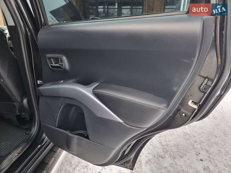 Позашляховик / Кросовер Mitsubishi Outlander XL 2008 в Вінниці