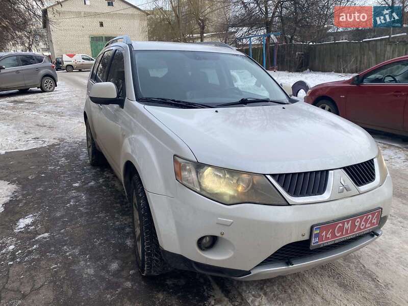 Внедорожник / Кроссовер Mitsubishi Outlander XL 2008 в Житомире