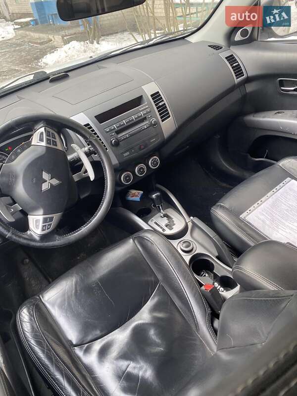 Внедорожник / Кроссовер Mitsubishi Outlander XL 2008 в Житомире