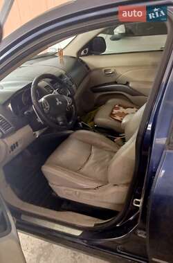 Внедорожник / Кроссовер Mitsubishi Outlander XL 2007 в Макарове