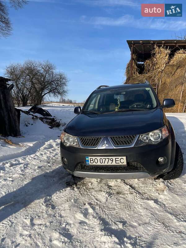 Mitsubishi Outlander XL 2009