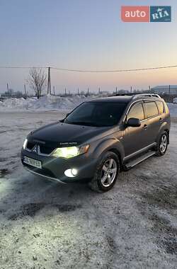 Позашляховик / Кросовер Mitsubishi Outlander XL 2008 в Чернівцях