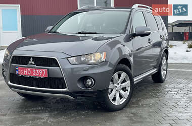 Позашляховик / Кросовер Mitsubishi Outlander XL 2010 в Дубні