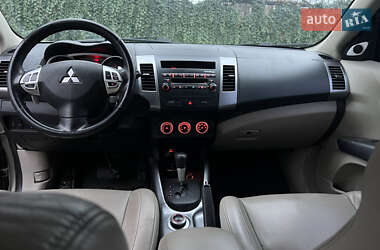 Позашляховик / Кросовер Mitsubishi Outlander XL 2008 в Одесі