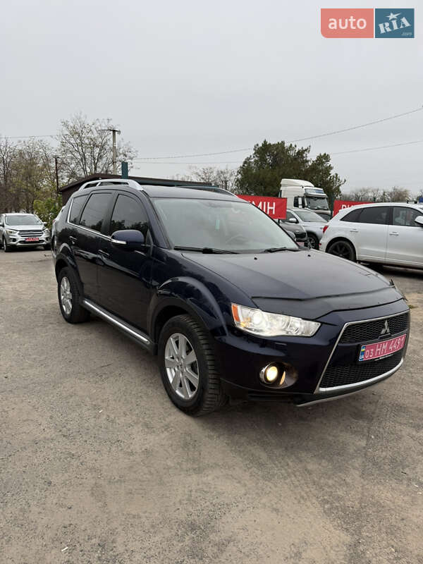 Mitsubishi Outlander XL 2010