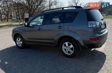 Позашляховик / Кросовер Mitsubishi Outlander XL 2012 в Білгороді-Дністровському