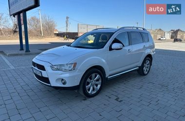Позашляховик / Кросовер Mitsubishi Outlander XL 2010 в Івано-Франківську