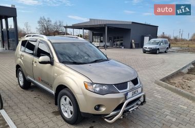 Позашляховик / Кросовер Mitsubishi Outlander XL 2008 в Первомайську