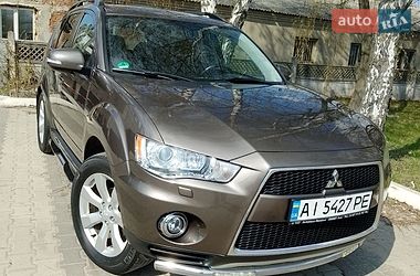 Внедорожник / Кроссовер Mitsubishi Outlander XL 2012 в Вишневом