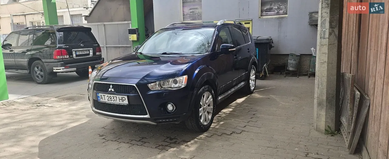 2010 Mitsubishi Outlander - мініатюра 13