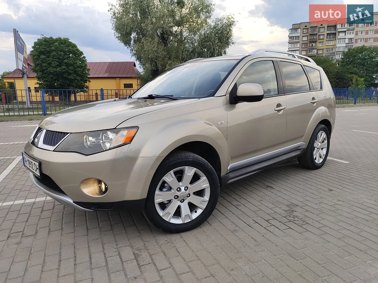 2010 Mitsubishi Outlander - мініатюра 19