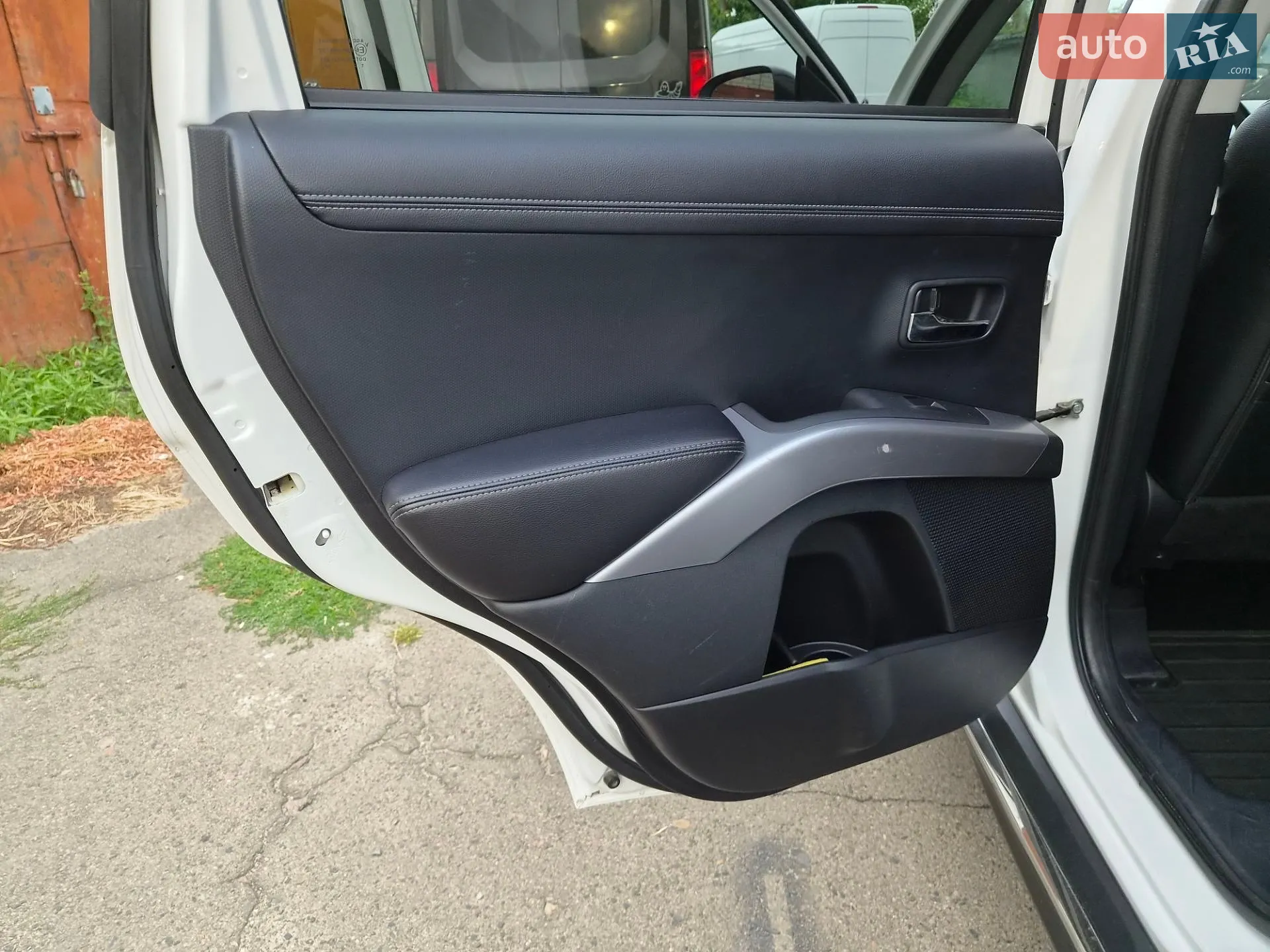 2011 Mitsubishi Outlander - мініатюра 31