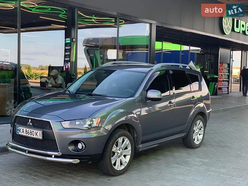 Mitsubishi Outlander XL