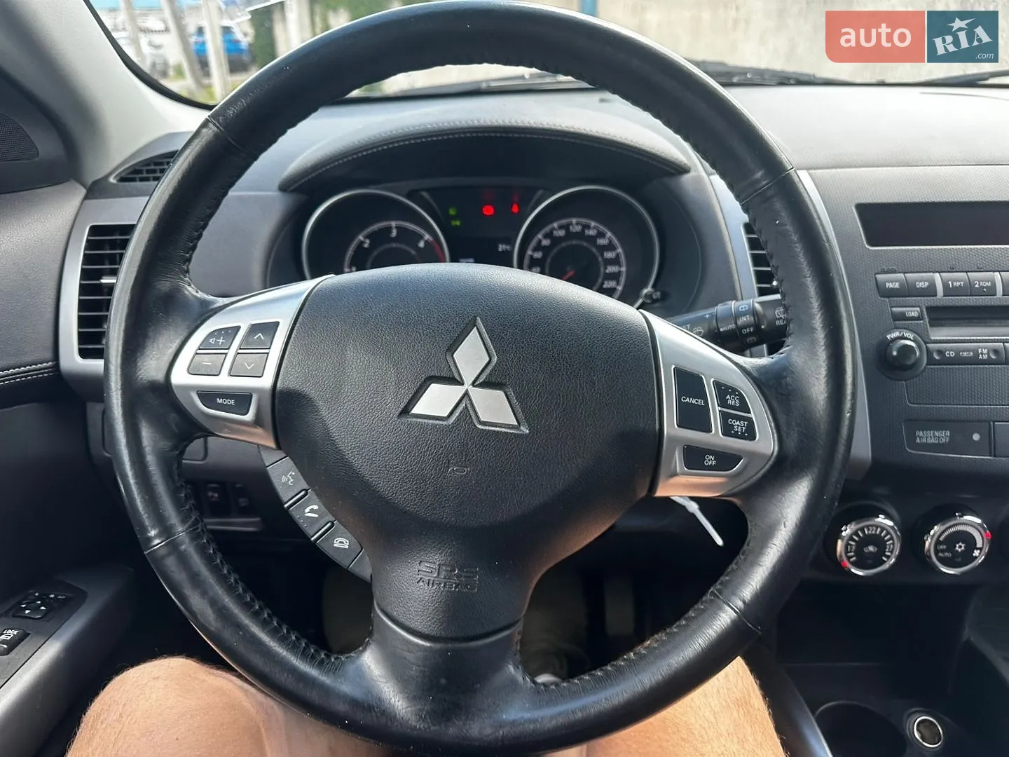 2011 Mitsubishi Outlander - мініатюра 18