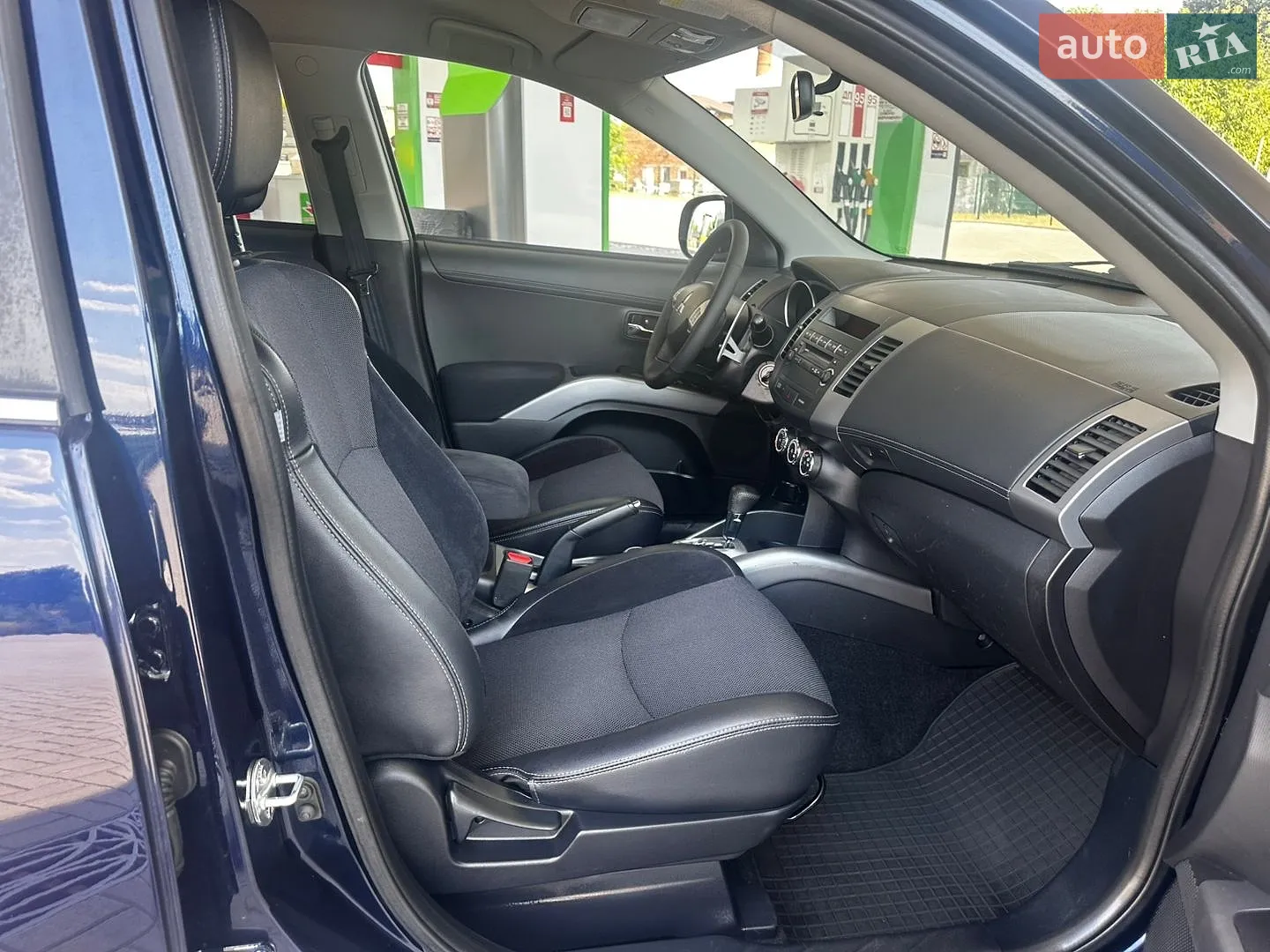 2010 Mitsubishi Outlander - мініатюра 25