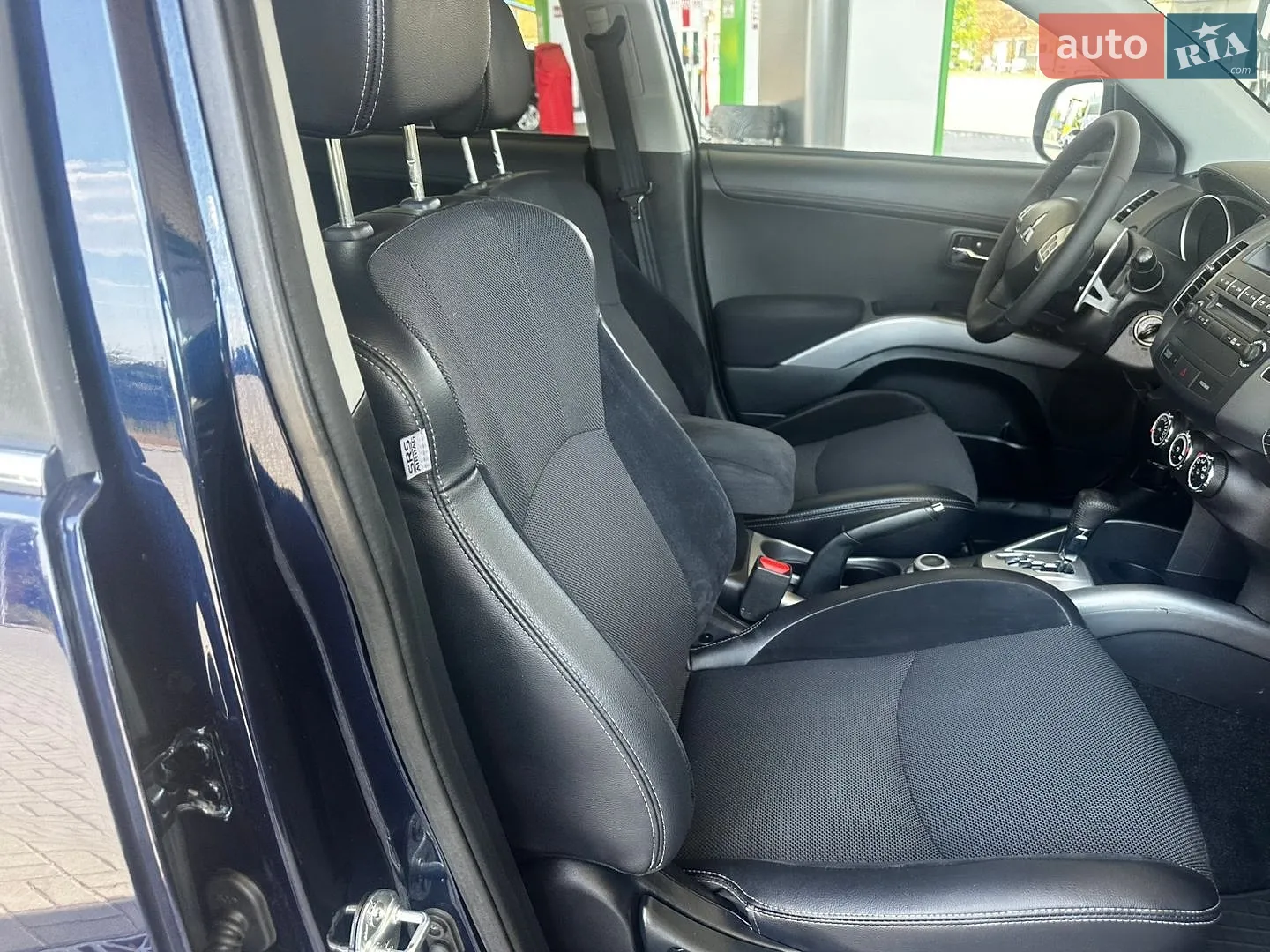 2010 Mitsubishi Outlander - мініатюра 26