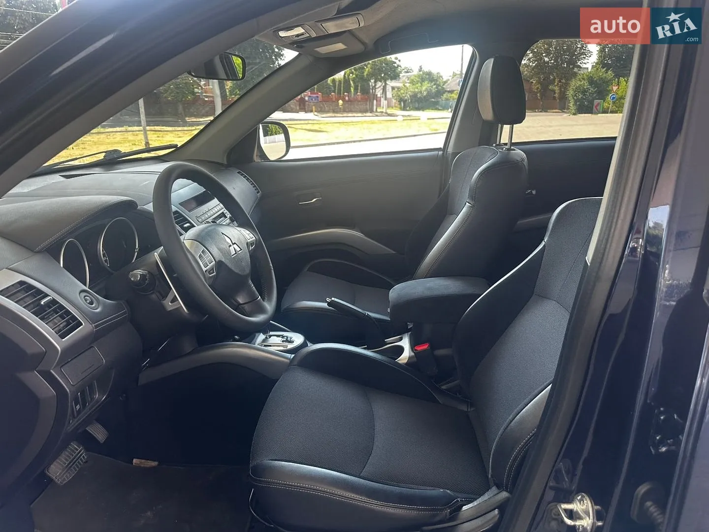 2010 Mitsubishi Outlander - мініатюра 30