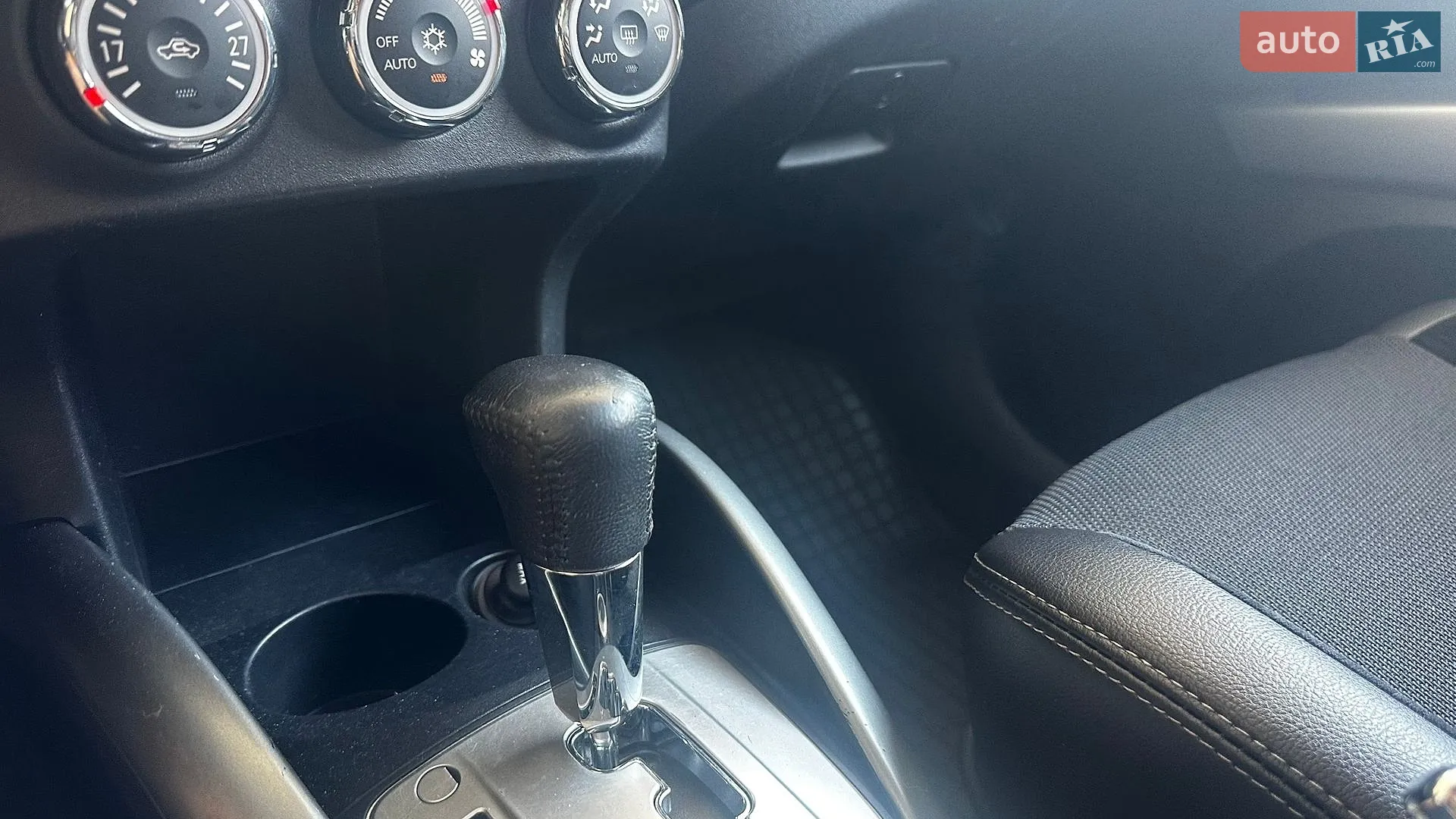 2010 Mitsubishi Outlander - мініатюра 37