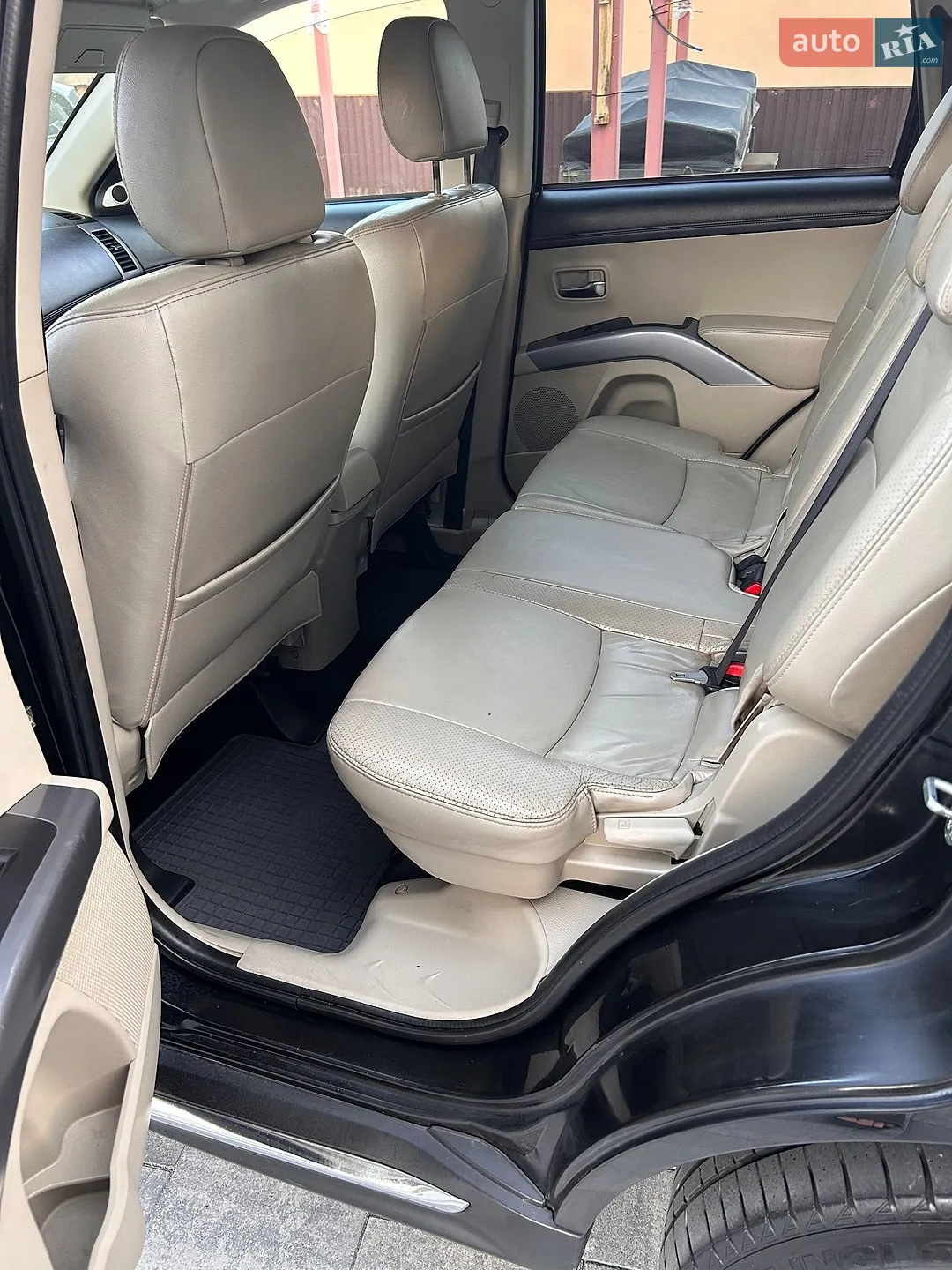 2010 Mitsubishi Outlander - мініатюра 10