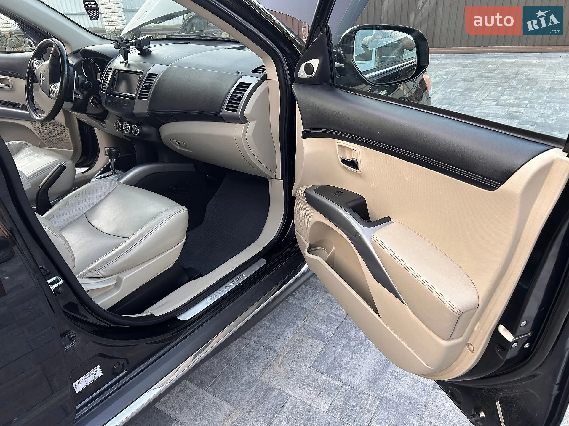 2010 Mitsubishi Outlander - мініатюра 14