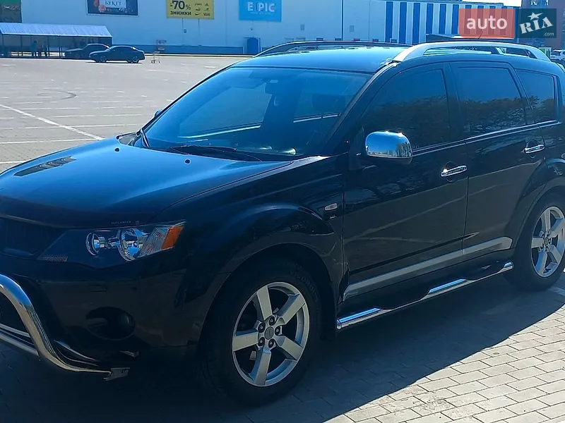 Mitsubishi Outlander XL