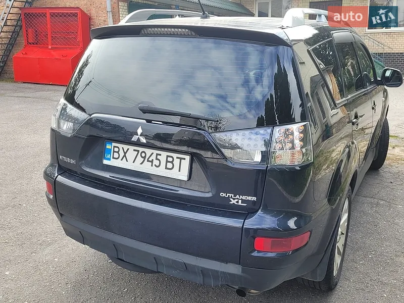 Mitsubishi Outlander XL
