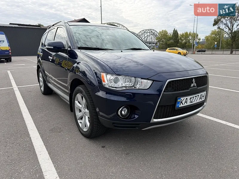 Mitsubishi Outlander XL
