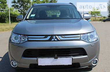 Внедорожник / Кроссовер Mitsubishi Outlander 2013 в Днепре