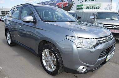 Внедорожник / Кроссовер Mitsubishi Outlander 2013 в Киеве