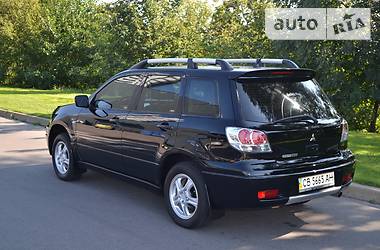 Внедорожник / Кроссовер Mitsubishi Outlander 2004 в Киеве