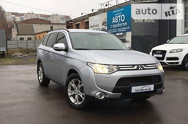 Внедорожник / Кроссовер Mitsubishi Outlander 2013 в Чернигове