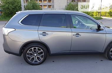 Внедорожник / Кроссовер Mitsubishi Outlander 2014 в Тернополе