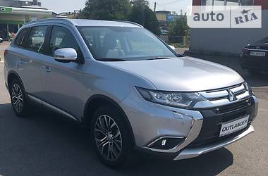 Внедорожник / Кроссовер Mitsubishi Outlander 2017 в Львове