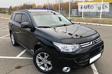 Внедорожник / Кроссовер Mitsubishi Outlander 2014 в Киеве